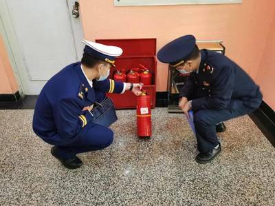 西城消防救援支隊聯(lián)合區(qū)市場監(jiān)督管理局開展消防產(chǎn)品檢查整治